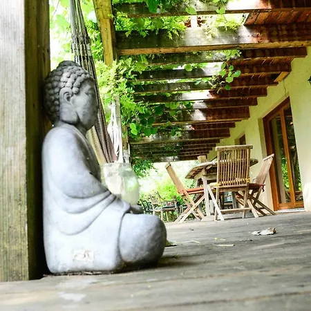 Bioagriturismo Vegan Campo Di Cielo בית חווה